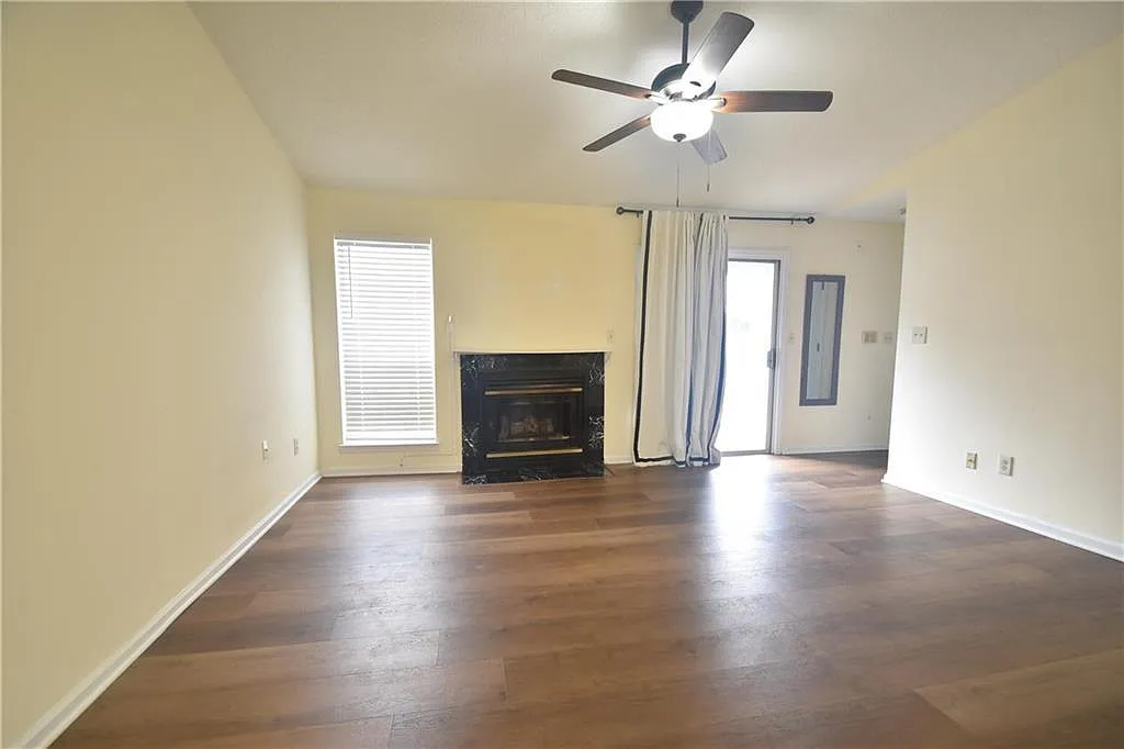 310 Granville Court NE - 1 — Photo 4