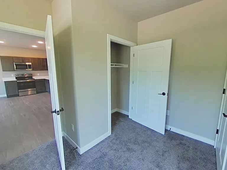 Beaverbrook Apartments — Photo 40