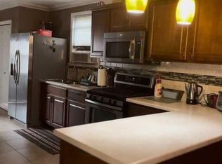 31 Kossuth St, Haledon, NJ 07508