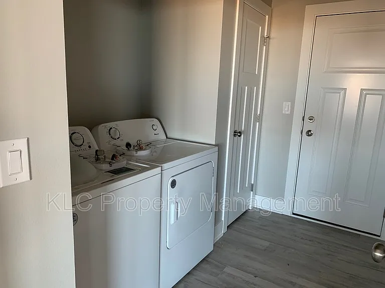 780 McIntosh Ct NE — Photo 15