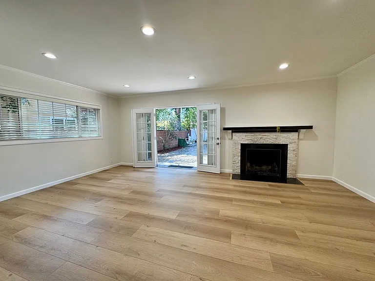 16512 Dearborn St — Photo 6