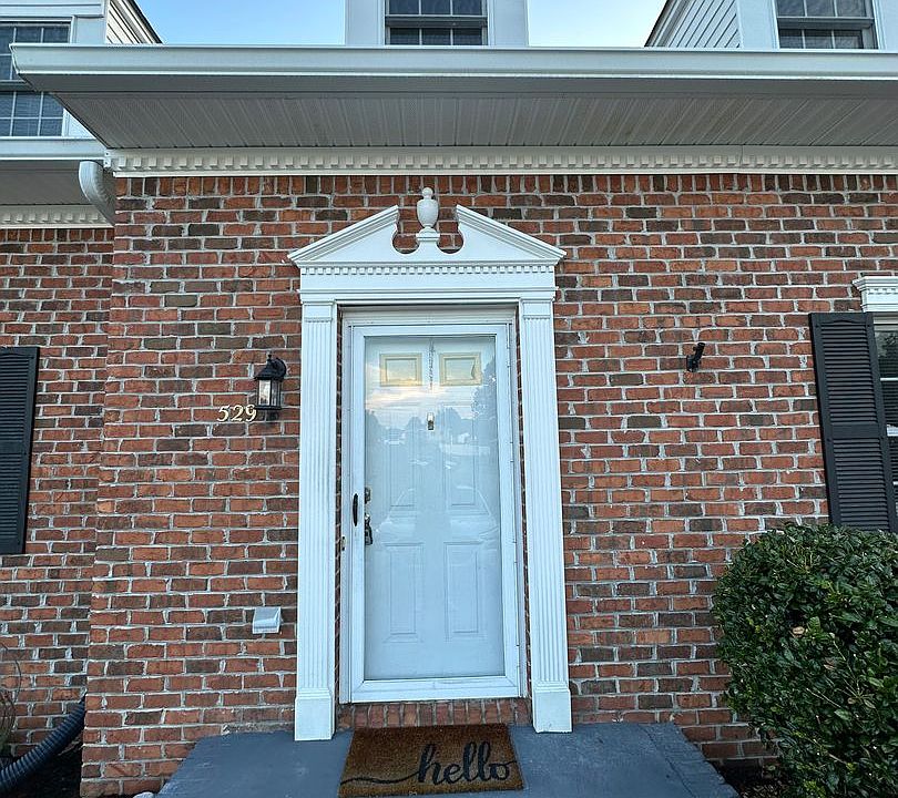1st image of 529 Hickory Rd