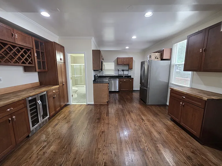 7516 Main St — Photo 12
