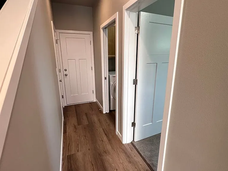 338 E 12th Ave — Photo 29