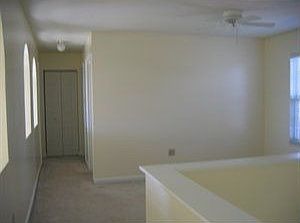 4th image of 816 Sunset Cir