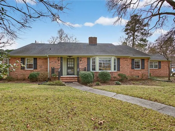 323 Sherwood Dr, Suffolk, VA 23434