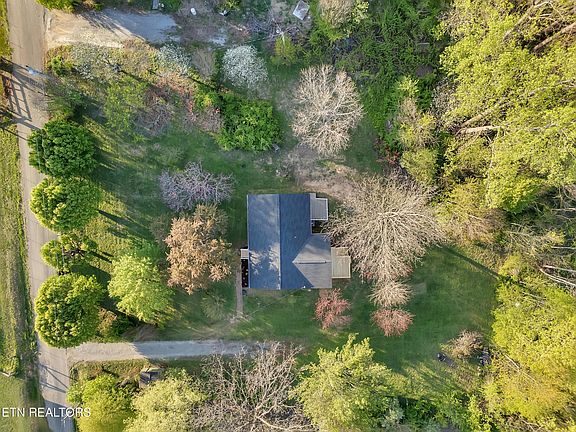 3rd image of 223 Sagefield Dr