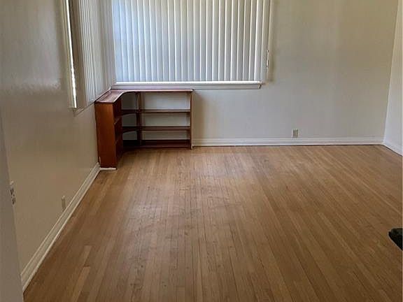3rd image of 1009 E Palm Ave