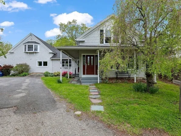 26 Bacon Sq, Plainville, MA 02762