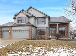 26112 W Chatham Dr, Plainfield, IL 60585