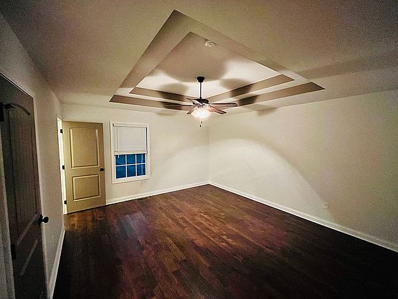 4th image of 359 Fairbanks Ave