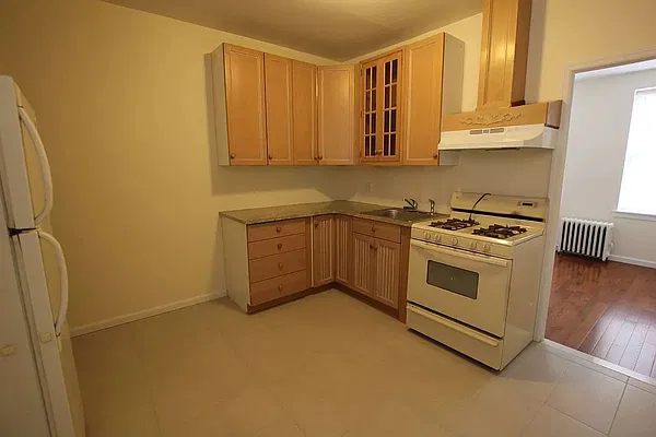 Rented by Compass | media 8