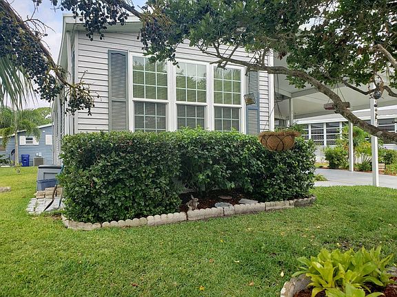 4th image of 383 Bimini Cay Cir