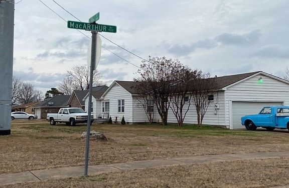 2nd image of 1626 S 9th St