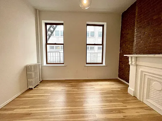 Rented by J PRESTON AND ASSOCIATES INC | media 10