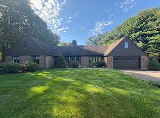 166 Bishop Ln, Madison, CT 06443