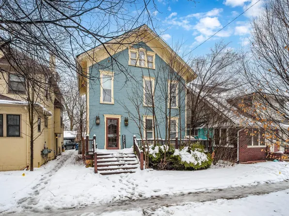 716 W 7th St #3/4, Kalamazoo, MI 49009