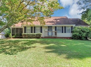 5573 Farm House Ln, Oakwood, GA 30566