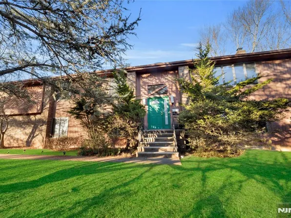 325 High St, Closter, NJ 07624