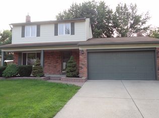 47471 Gallus Dr, Chesterfield, MI 48047