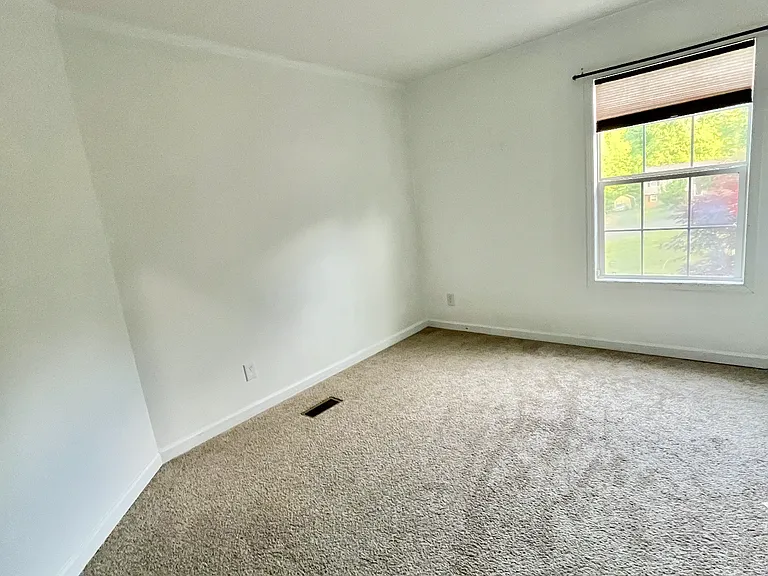 147 S Yadkin River Rd — Photo 10