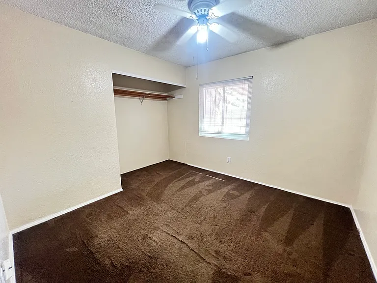 8024 Flanders Dr — Photo 8