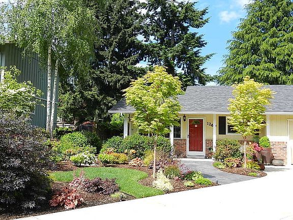 2nd image of 1260 Farrview Ct