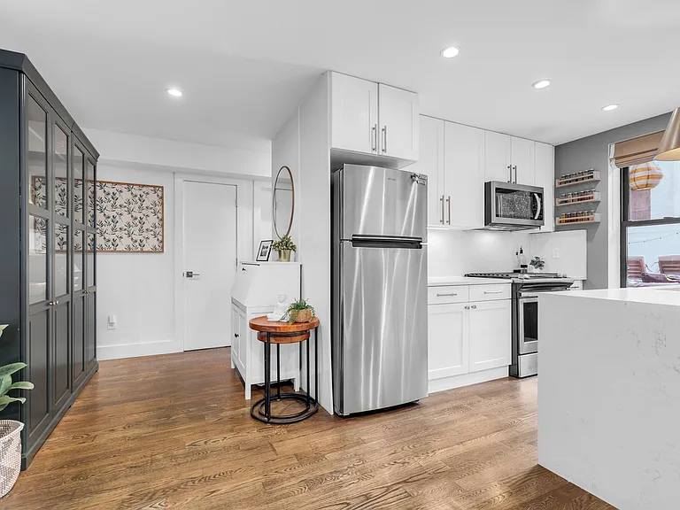61 Martense St #1H — Photo 4