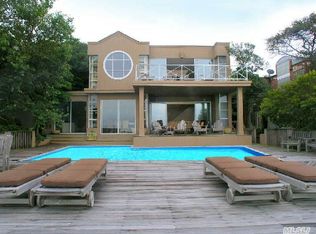 75 Bay Walk, Sayville, NY 11782