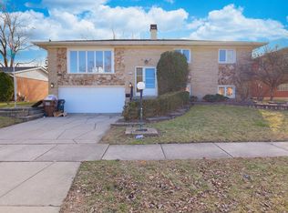 6432 Cedar Rd, Oak Forest, IL 60452