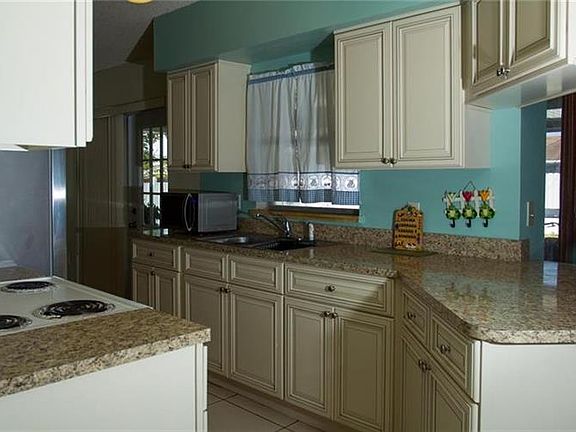 2nd image of 176 Guadalajara Dr