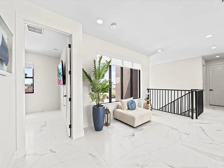 2636 Surfside Blvd — Photo 26