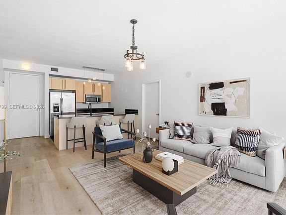 3rd image of 1111 SW 1st Ave APT 2222