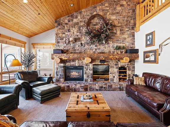 3rd image of 1760 Deer Valley Dr #202