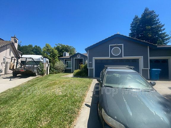 2nd image of 1515 Knight Ct