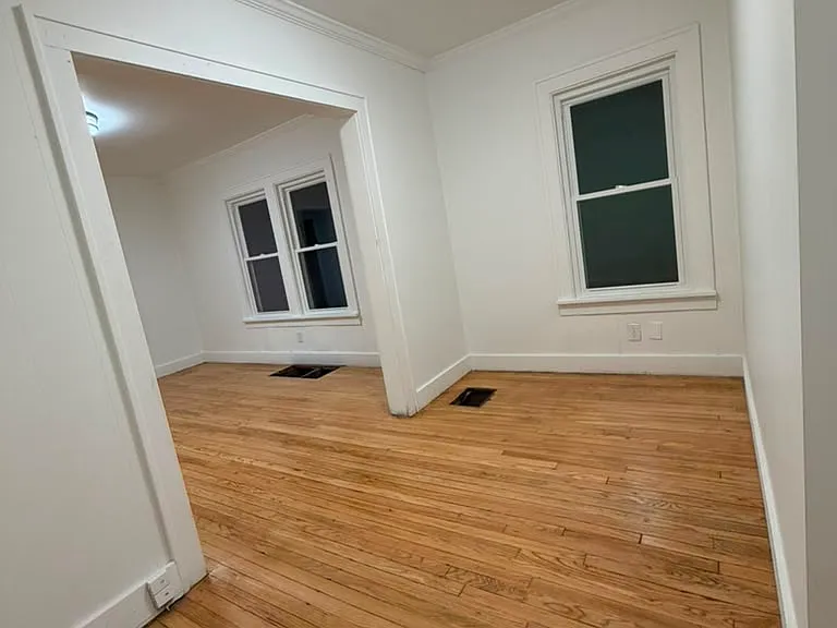426 N Carroll Ave — Photo 8