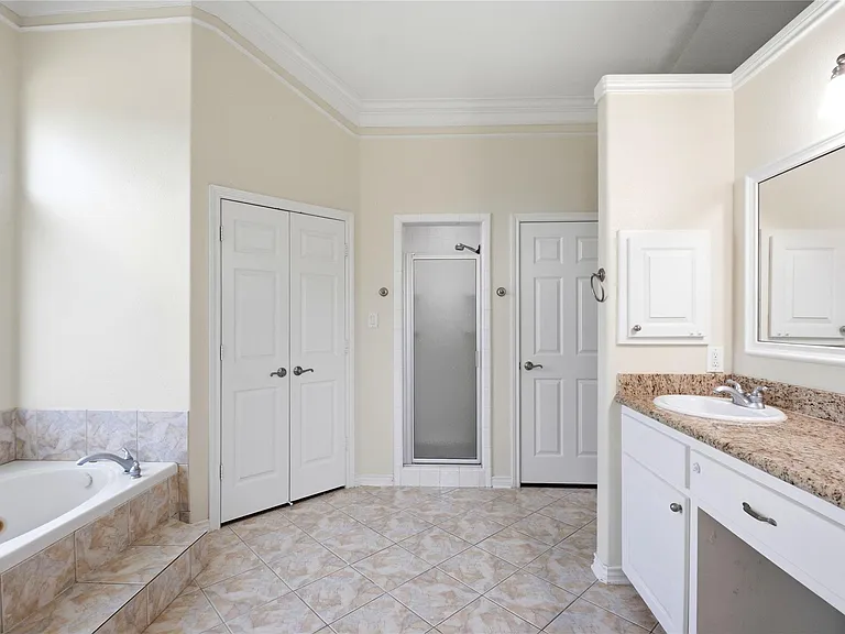1702 Fantasy Woods Dr — Photo 25