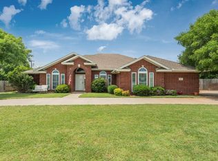 103 Meadow Ln, Electra, TX 76360