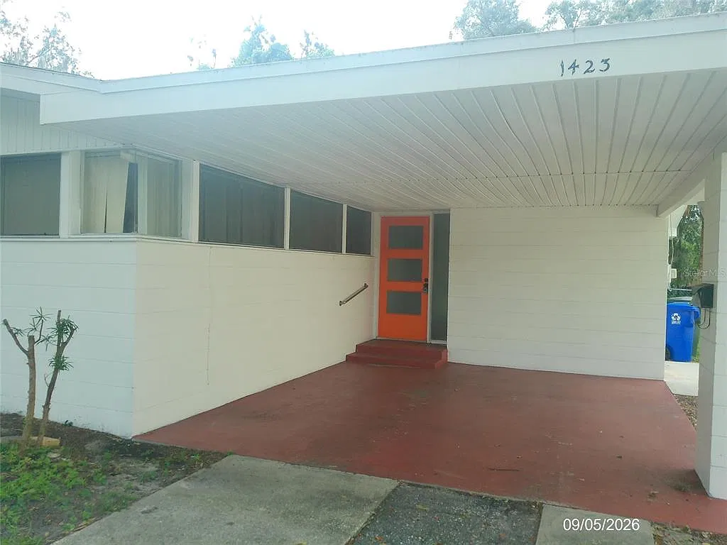 3 bed, 2.0 bath, 1385 sqft, $1,950 — Photo 2