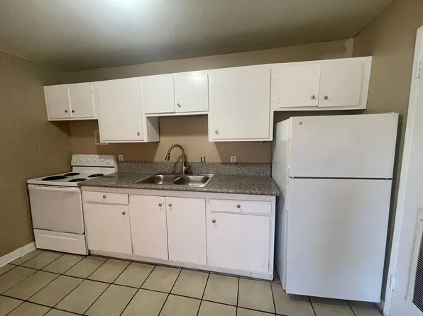 3719 Hazelwood St APT 2, Las Vegas, NV 89119