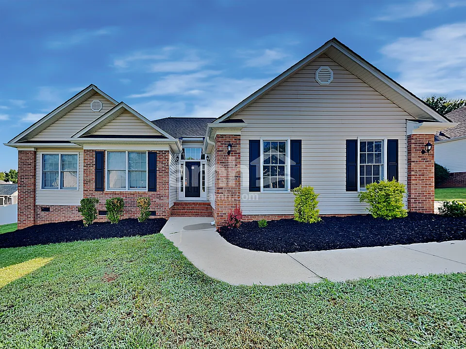 14 Arbordale Ln