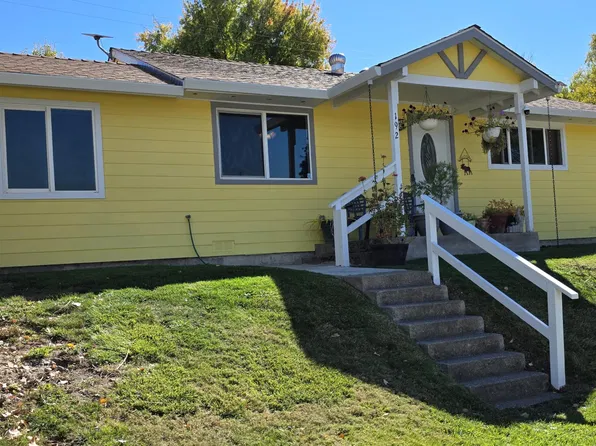 192 3rd Ave, Lewiston, CA 96052