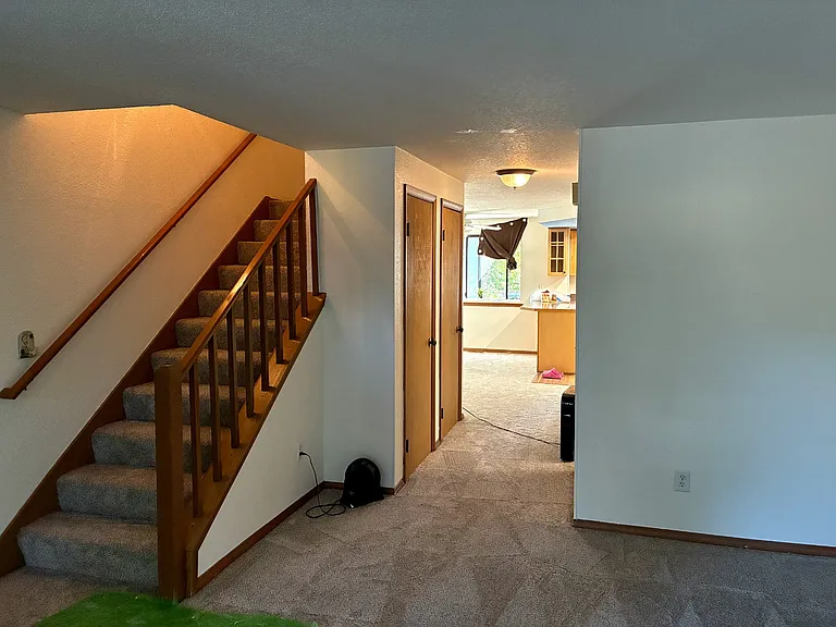 28th Ave W — Photo 6