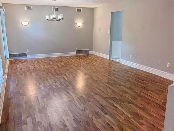 3rd image of 7932-7934 Whitcomb St