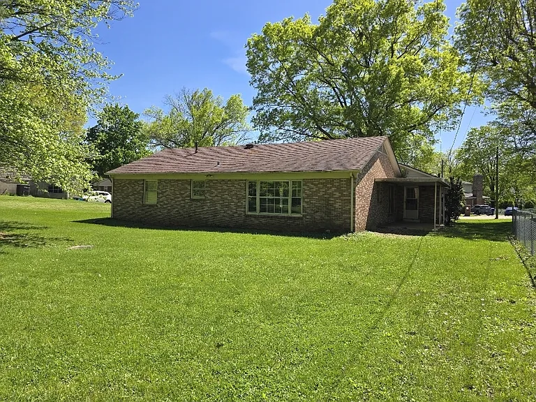 161 Milwood Dr — Photo 9