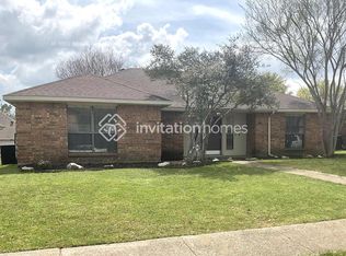4914 Crestpoint Ln, Garland, TX 75043