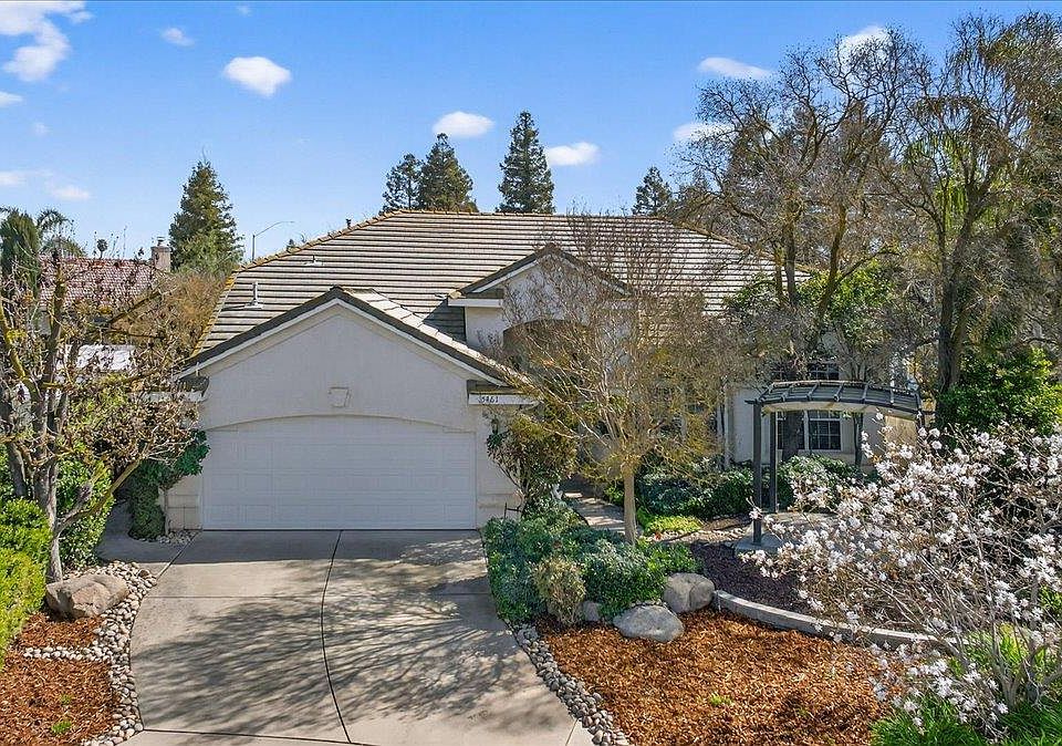 1st image of 5461 W Everett Ave