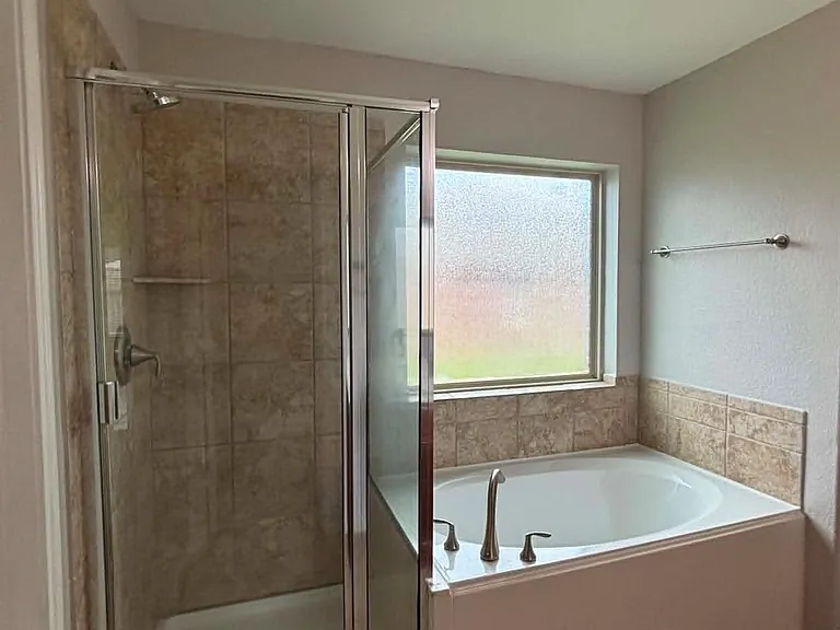 1707 Hickory Burl Ln — Photo 16