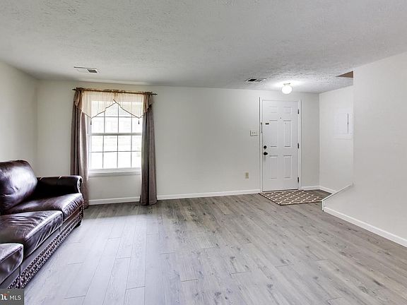 5th image of 1209 Bannister Cir