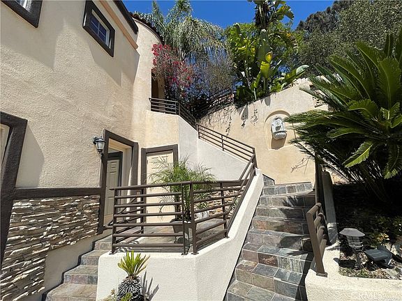 5th image of 2176 Santa Ynez Ave